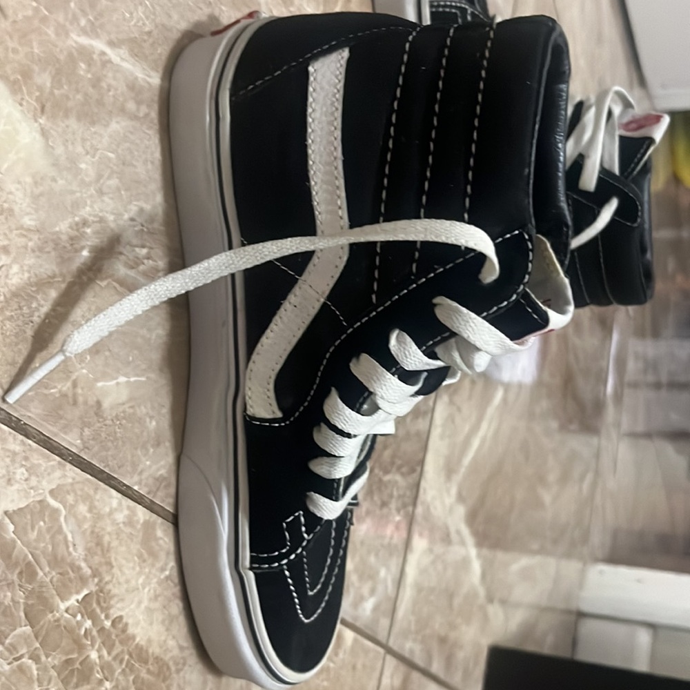 Old skool vans off the wall - Picture 3 of 7